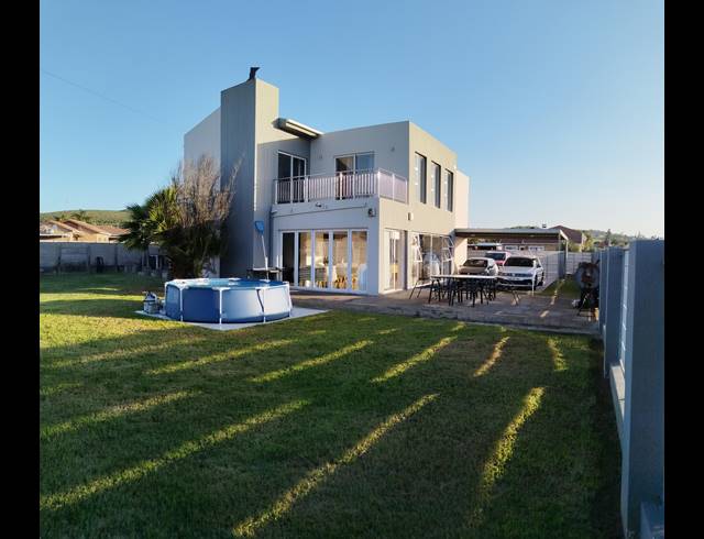 3 BEDROOM FREEHOLD FOR SALE IN WINDSOR PARK